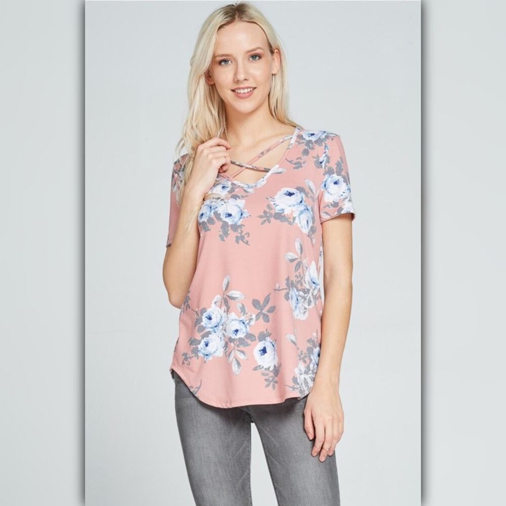 A031-B • Blush Floral Crisscross Lattice V-Neck Short Sleeve Top